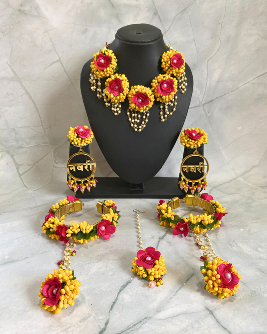 Navri Text Acrylic Floral Jewellery Set