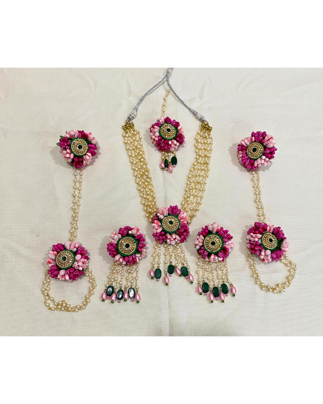 Gulabi Gulshan Jewellery Set