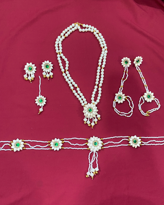 Godh Bharai Emerald Bloom Jewellery Set