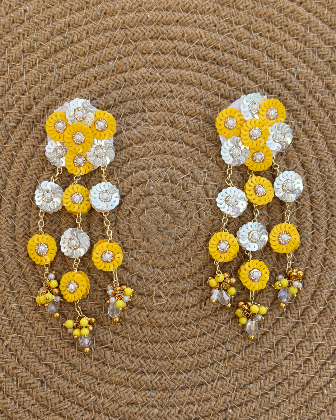 Sunehri Phool Set (Yellow & White)