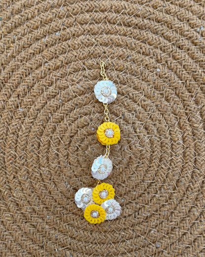 Sunehri Phool Set (Yellow & White)