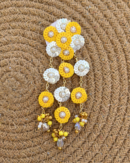 Sunehri Phool Earrings (Yellow & White)