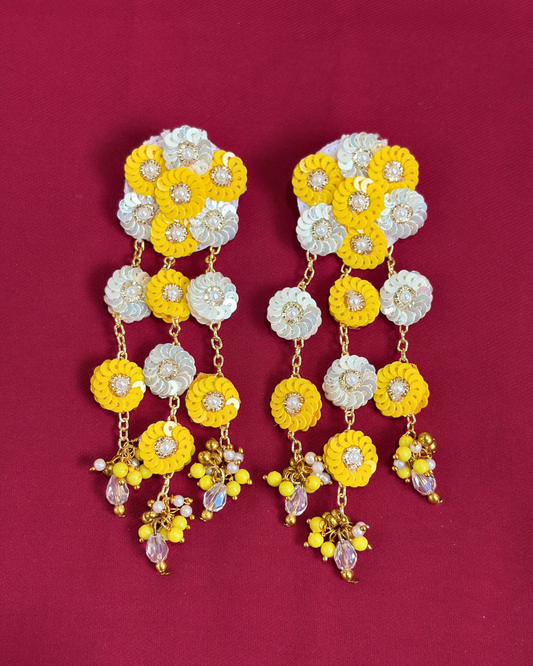 Sunehri Phool Earrings (Yellow & White)