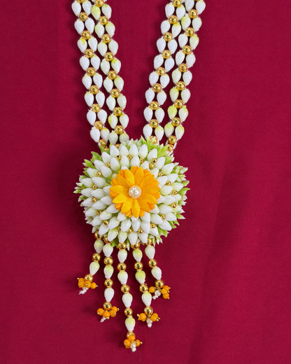 Sunehri Peele Phool Jewellery Set